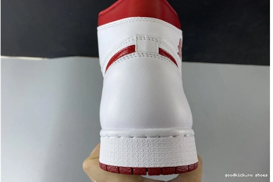 555088-103 555088-103 AIR (2017) Retro Red Jordan 1 Metallic 0218